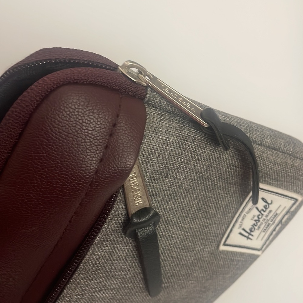 Herschel Supply Company bag unisex travel Pouch makeup toiletry accessory gray - Picture 9 of 10